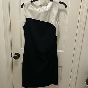 Elke Tahari black and white dress. Size 8 NWT.
